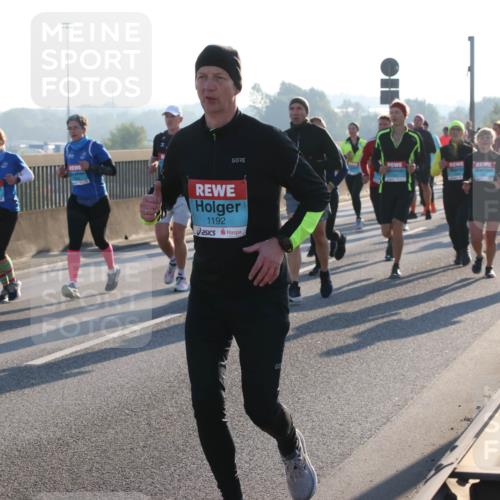 03.10.2025 - Köhlbrandbrückenlauf Lena Gebhardt http://msf.ph/oto/9065065 03.10.2025 09:22:13 Position 1 1192 meine-sportfotos.de