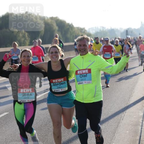03.10.2025 - Köhlbrandbrückenlauf Jannik Wohlers http://msf.ph/oto/9065066 03.10.2025 09:26:02 Position 3 2419, 2261, 2412 meine-sportfotos.de