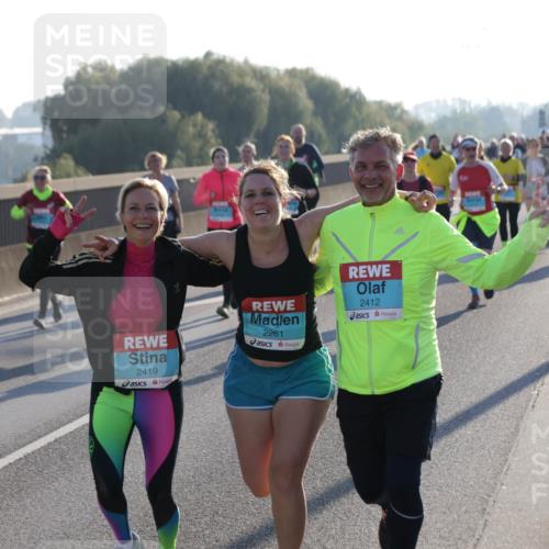 03.10.2025 - Köhlbrandbrückenlauf Jannik Wohlers http://msf.ph/oto/9065069 03.10.2025 09:26:02 Position 3 2419, 2261, 2412 meine-sportfotos.de