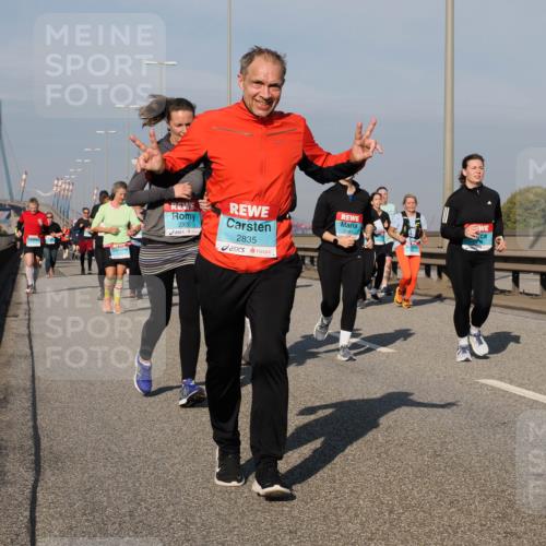 03.10.2025 - Köhlbrandbrückenlauf Fabian Wolf http://msf.ph/oto/9065078 03.10.2025 10:08:13 Position 3 2320, 2835 meine-sportfotos.de