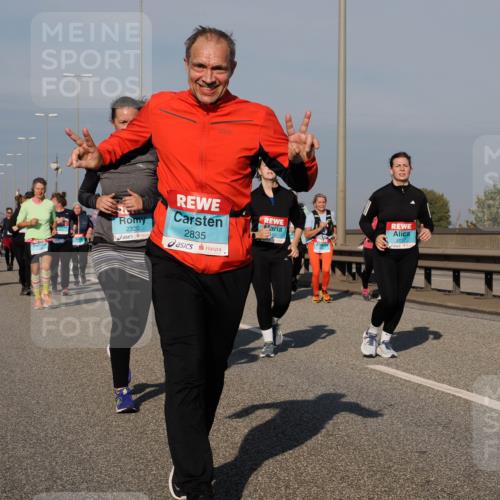 03.10.2025 - Köhlbrandbrückenlauf Fabian Wolf http://msf.ph/oto/9065089 03.10.2025 10:08:13 Position 3 2320, 2835, 2237 meine-sportfotos.de