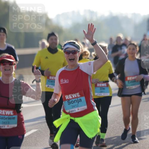 03.10.2025 - Köhlbrandbrückenlauf Jannik Wohlers http://msf.ph/oto/9065091 03.10.2025 09:26:04 Position 3 3413, 3412, 2297, 2874 meine-sportfotos.de