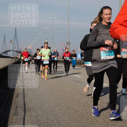 03.10.2025 - Köhlbrandbrückenlauf Fabian Wolf http://msf.ph/oto/9065107 03.10.2025 10:08:14 Position 3 2059, 2320 meine-sportfotos.de