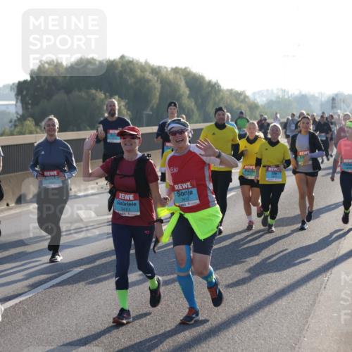 03.10.2025 - Köhlbrandbrückenlauf Jannik Wohlers http://msf.ph/oto/9065131 03.10.2025 09:26:05 Position 3 2159, 3413, 3412, 444 meine-sportfotos.de