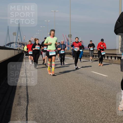 03.10.2025 - Köhlbrandbrückenlauf Fabian Wolf http://msf.ph/oto/9065133 03.10.2025 10:08:15 Position 3 2059 meine-sportfotos.de