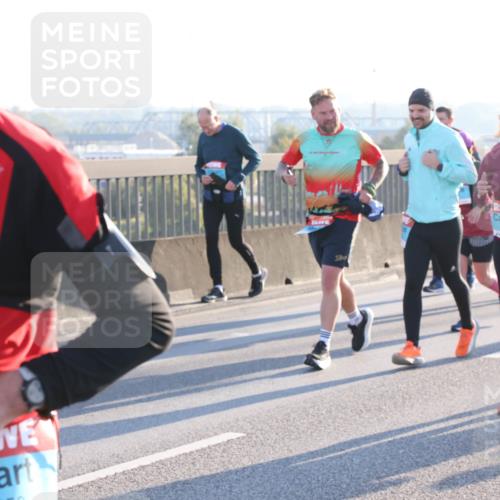 03.10.2025 - Köhlbrandbrückenlauf Lena Gebhardt http://msf.ph/oto/9065230 03.10.2025 09:22:20 Position 1 1597 meine-sportfotos.de