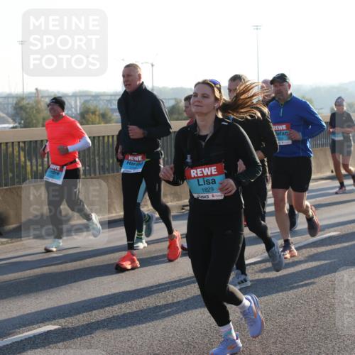 03.10.2025 - Köhlbrandbrückenlauf Lena Gebhardt http://msf.ph/oto/9065291 03.10.2025 09:22:25 Position 1 1829, 1510 meine-sportfotos.de