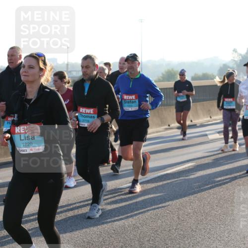 03.10.2025 - Köhlbrandbrückenlauf Lena Gebhardt http://msf.ph/oto/9065302 03.10.2025 09:22:26 Position 1 1829, 2778, 1510 meine-sportfotos.de