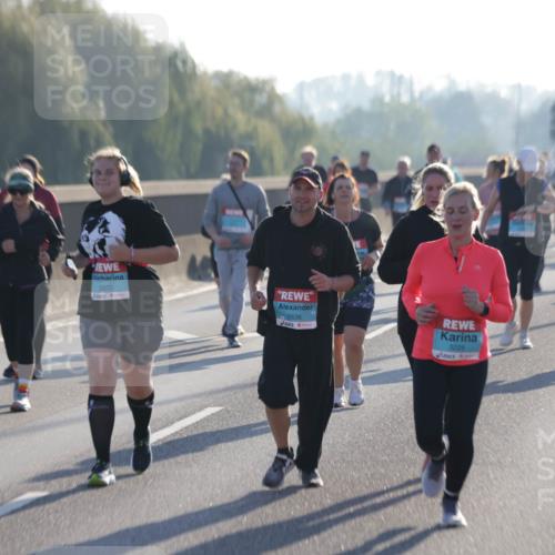 03.10.2025 - Köhlbrandbrückenlauf Jannik Wohlers http://msf.ph/oto/9065307 03.10.2025 09:26:14 Position 3 3370, 2636, 3225 meine-sportfotos.de