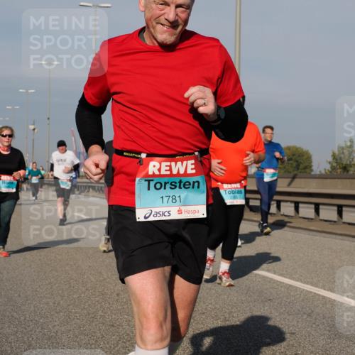 03.10.2025 - Köhlbrandbrückenlauf Fabian Wolf http://msf.ph/oto/9065309 03.10.2025 10:08:24 Position 3 1781, 2163 meine-sportfotos.de