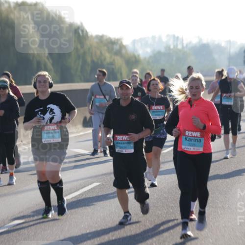 03.10.2025 - Köhlbrandbrückenlauf Jannik Wohlers http://msf.ph/oto/9065318 03.10.2025 09:26:14 Position 3 3370, 2636, 3225 meine-sportfotos.de
