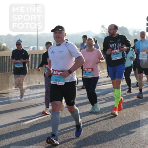 03.10.2025 - Köhlbrandbrückenlauf Lena Gebhardt http://msf.ph/oto/9065329 03.10.2025 09:22:27 Position 1 3815, 1672, 1282 meine-sportfotos.de