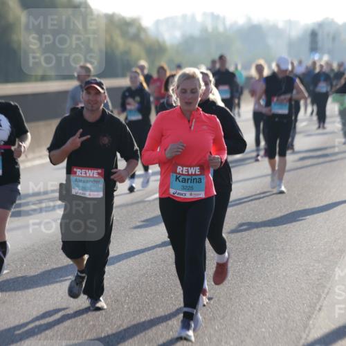 03.10.2025 - Köhlbrandbrückenlauf Jannik Wohlers http://msf.ph/oto/9065336 03.10.2025 09:26:15 Position 3 3370, 2636, 3225 meine-sportfotos.de