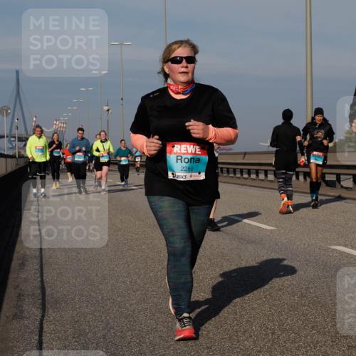 03.10.2025 - Köhlbrandbrückenlauf Fabian Wolf http://msf.ph/oto/9065374 03.10.2025 10:08:27 Position 3 2280, 34 meine-sportfotos.de