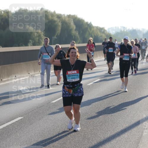 03.10.2025 - Köhlbrandbrückenlauf Jannik Wohlers http://msf.ph/oto/9065375 03.10.2025 09:26:19 Position 3 2936 meine-sportfotos.de