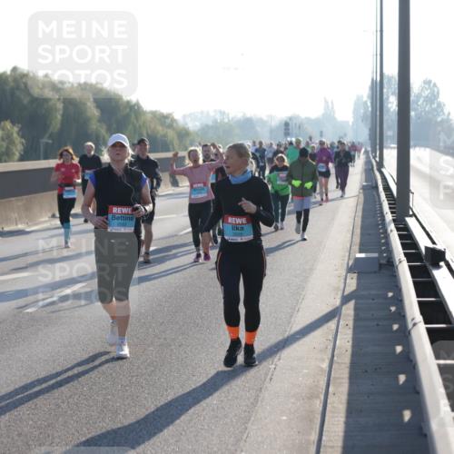 03.10.2025 - Köhlbrandbrückenlauf Jannik Wohlers http://msf.ph/oto/9065410 03.10.2025 09:26:22 Position 3 2553, 2550 meine-sportfotos.de