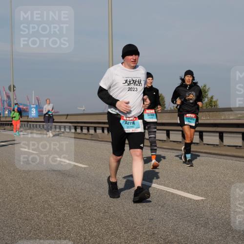 03.10.2025 - Köhlbrandbrückenlauf Fabian Wolf http://msf.ph/oto/9065427 03.10.2025 10:08:29 Position 3 16, 2023, 2693, 1935 meine-sportfotos.de