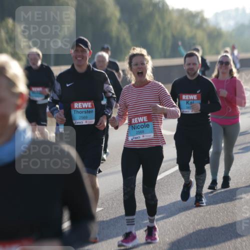 03.10.2025 - Köhlbrandbrückenlauf Jannik Wohlers http://msf.ph/oto/9065446 03.10.2025 09:26:25 Position 3 2569, 2568, 347 meine-sportfotos.de