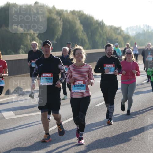 03.10.2025 - Köhlbrandbrückenlauf Jannik Wohlers http://msf.ph/oto/9065481 03.10.2025 09:26:26 Position 3 2569, 2568, 75 meine-sportfotos.de
