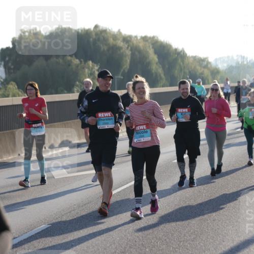 03.10.2025 - Köhlbrandbrückenlauf Jannik Wohlers http://msf.ph/oto/9065494 03.10.2025 09:26:26 Position 3 2569, 2568 meine-sportfotos.de