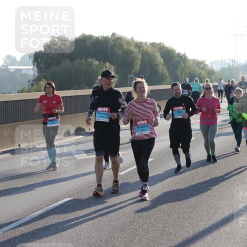 03.10.2025 - Köhlbrandbrückenlauf Jannik Wohlers http://msf.ph/oto/9065503 03.10.2025 09:26:26 Position 3 2569, 2568, 3475 meine-sportfotos.de