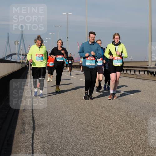 03.10.2025 - Köhlbrandbrückenlauf Fabian Wolf http://msf.ph/oto/9065528 03.10.2025 10:08:34 Position 3 3607, 2092, 2112 meine-sportfotos.de