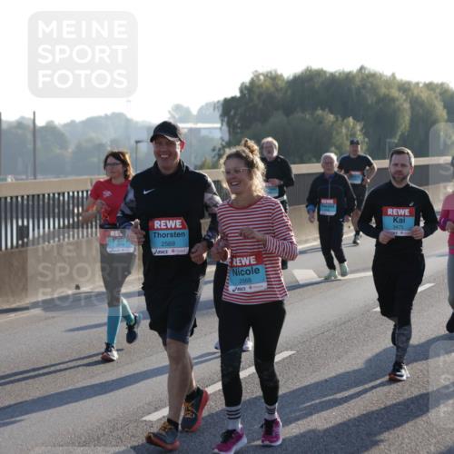 03.10.2025 - Köhlbrandbrückenlauf Jannik Wohlers http://msf.ph/oto/9065543 03.10.2025 09:26:28 Position 3 2569, 2568, 3475 meine-sportfotos.de