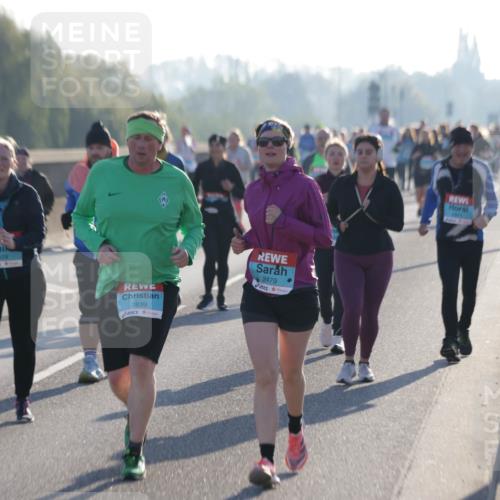 03.10.2025 - Köhlbrandbrückenlauf Jannik Wohlers http://msf.ph/oto/9065561 03.10.2025 09:26:32 Position 3 2428, 2839, 2479 meine-sportfotos.de
