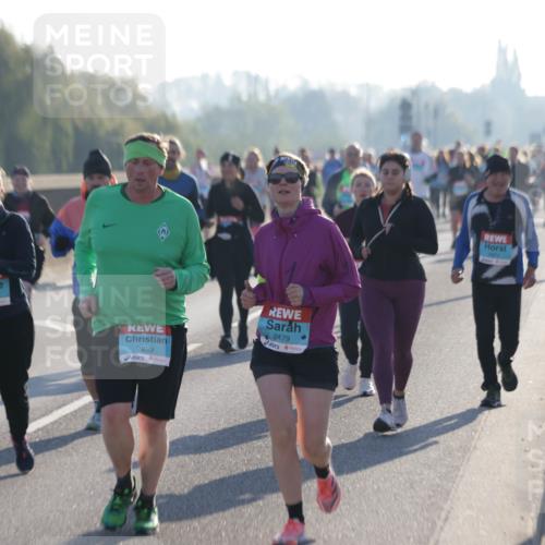 03.10.2025 - Köhlbrandbrückenlauf Jannik Wohlers http://msf.ph/oto/9065565 03.10.2025 09:26:33 Position 3 2428, 2839, 2479 meine-sportfotos.de