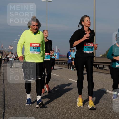 03.10.2025 - Köhlbrandbrückenlauf Fabian Wolf http://msf.ph/oto/9065604 03.10.2025 10:08:38 Position 3 3607, 2216, 3670, 2 meine-sportfotos.de