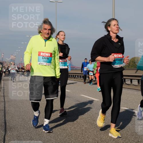03.10.2025 - Köhlbrandbrückenlauf Fabian Wolf http://msf.ph/oto/9065608 03.10.2025 10:08:38 Position 3 3607, 2216, 3670, 1872 meine-sportfotos.de