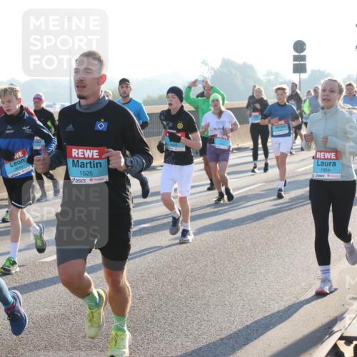 03.10.2025 - Köhlbrandbrückenlauf Lena Gebhardt http://msf.ph/oto/9065625 03.10.2025 09:22:41 Position 1 1911, 3644, 1525, 1954 meine-sportfotos.de