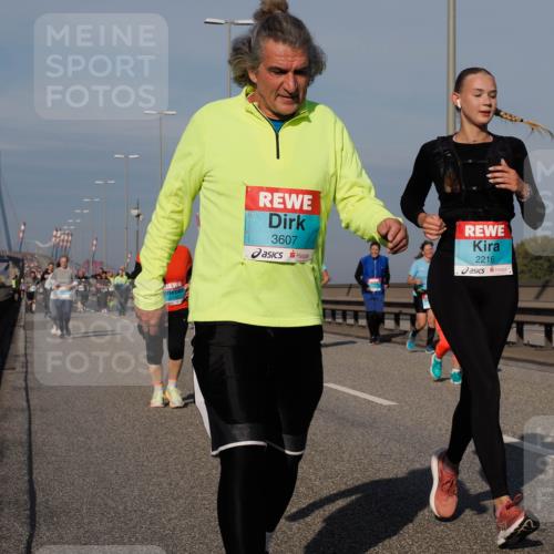 03.10.2025 - Köhlbrandbrückenlauf Fabian Wolf http://msf.ph/oto/9065627 03.10.2025 10:08:39 Position 3 3607, 2216 meine-sportfotos.de