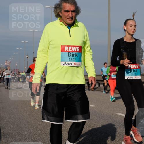 03.10.2025 - Köhlbrandbrückenlauf Fabian Wolf http://msf.ph/oto/9065630 03.10.2025 10:08:39 Position 3 3607, 2216 meine-sportfotos.de