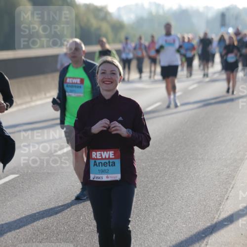 03.10.2025 - Köhlbrandbrückenlauf Jannik Wohlers http://msf.ph/oto/9065664 03.10.2025 09:26:40 Position 3 1982 meine-sportfotos.de