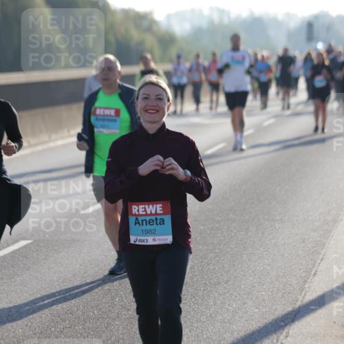 03.10.2025 - Köhlbrandbrückenlauf Jannik Wohlers http://msf.ph/oto/9065666 03.10.2025 09:26:40 Position 3 1982 meine-sportfotos.de