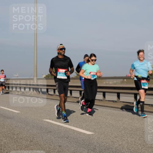 03.10.2025 - Köhlbrandbrückenlauf Fabian Wolf http://msf.ph/oto/9065678 03.10.2025 10:08:44 Position 3  meine-sportfotos.de