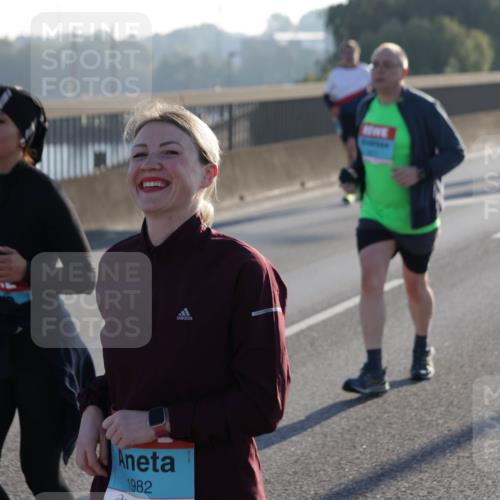 03.10.2025 - Köhlbrandbrückenlauf Jannik Wohlers http://msf.ph/oto/9065736 03.10.2025 09:26:43 Position 3 1982 meine-sportfotos.de