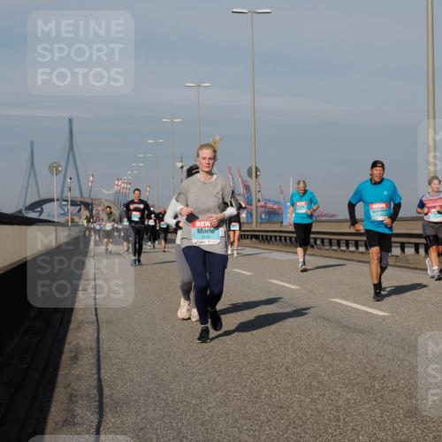 03.10.2025 - Köhlbrandbrückenlauf Fabian Wolf http://msf.ph/oto/9065740 03.10.2025 10:08:48 Position 3 1824 meine-sportfotos.de