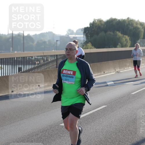 03.10.2025 - Köhlbrandbrückenlauf Jannik Wohlers http://msf.ph/oto/9065745 03.10.2025 09:26:44 Position 3 3311 meine-sportfotos.de
