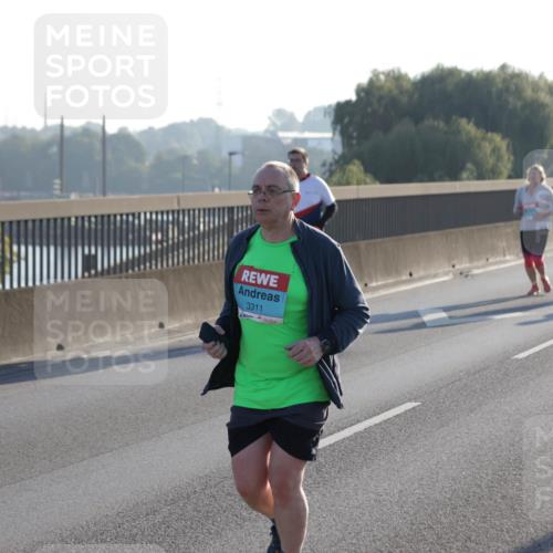 03.10.2025 - Köhlbrandbrückenlauf Jannik Wohlers http://msf.ph/oto/9065748 03.10.2025 09:26:44 Position 3 3311 meine-sportfotos.de
