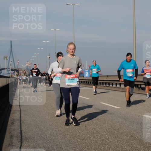 03.10.2025 - Köhlbrandbrückenlauf Fabian Wolf http://msf.ph/oto/9065760 03.10.2025 10:08:48 Position 3 228, 1824, 3, 3393 meine-sportfotos.de