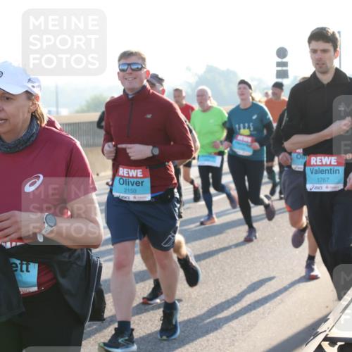 03.10.2025 - Köhlbrandbrückenlauf Lena Gebhardt http://msf.ph/oto/9065793 03.10.2025 09:22:47 Position 1 70, 2150, 1767, 3 meine-sportfotos.de