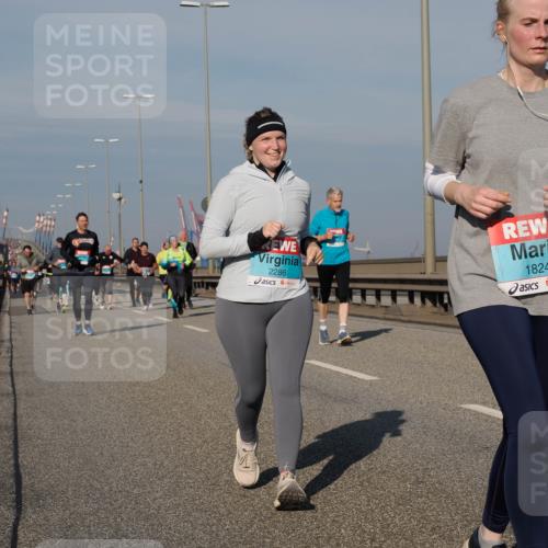 03.10.2025 - Köhlbrandbrückenlauf Fabian Wolf http://msf.ph/oto/9065804 03.10.2025 10:08:50 Position 3 2286, 1824 meine-sportfotos.de