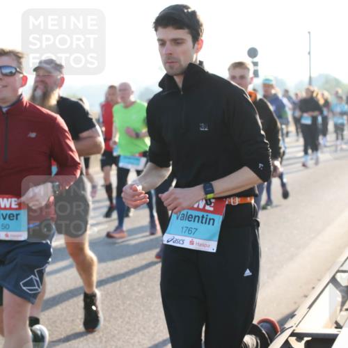 03.10.2025 - Köhlbrandbrückenlauf Lena Gebhardt http://msf.ph/oto/9065815 03.10.2025 09:22:47 Position 1 2150, 1767 meine-sportfotos.de