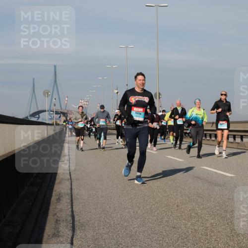 03.10.2025 - Köhlbrandbrückenlauf Fabian Wolf http://msf.ph/oto/9065849 03.10.2025 10:08:55 Position 3 3013 meine-sportfotos.de