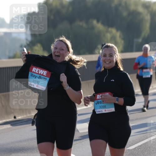 03.10.2025 - Köhlbrandbrückenlauf Jannik Wohlers http://msf.ph/oto/9065850 03.10.2025 09:26:54 Position 3 3100, 3098 meine-sportfotos.de