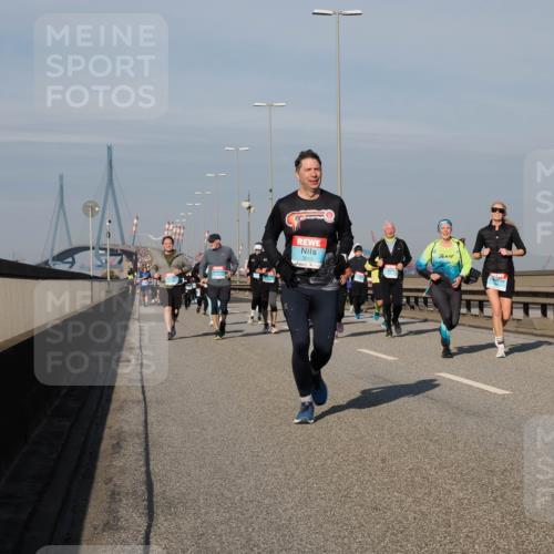 03.10.2025 - Köhlbrandbrückenlauf Fabian Wolf http://msf.ph/oto/9065858 03.10.2025 10:08:55 Position 3 3013, 1001 meine-sportfotos.de