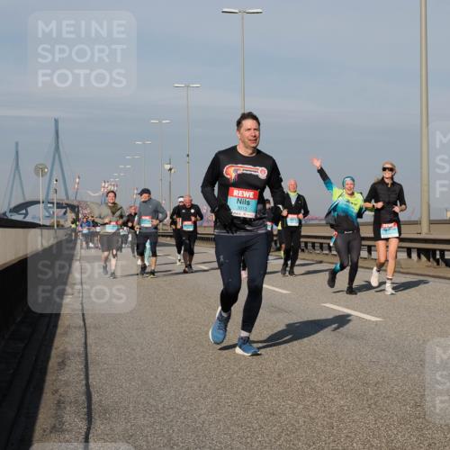 03.10.2025 - Köhlbrandbrückenlauf Fabian Wolf http://msf.ph/oto/9065869 03.10.2025 10:08:56 Position 3 3013 meine-sportfotos.de