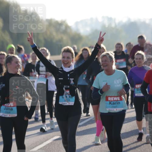 03.10.2025 - Köhlbrandbrückenlauf Jannik Wohlers http://msf.ph/oto/9065918 03.10.2025 09:26:57 Position 3 2926, 28, 2927, 2565 meine-sportfotos.de